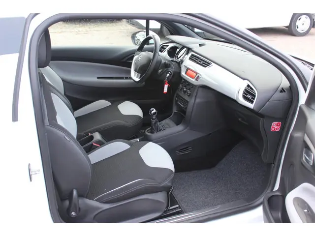 Citroën DS3 1.2 VTi Chic 2013 Benzine 5