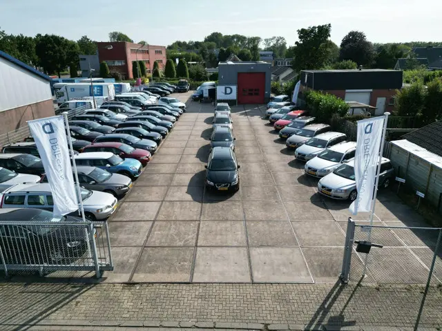 Volvo V70 1.6 T4 Nordic+ NAVI / LEER / NL-AUTO 2014 Benzine 20