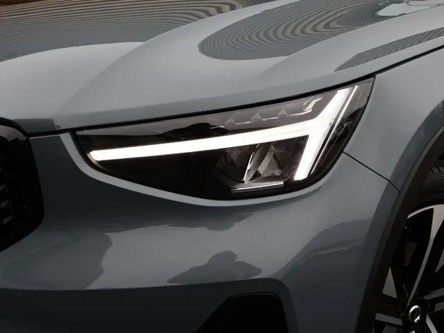 Volvo XC40 B3 Plus Dark 2023 Benzine 3