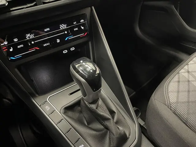 Volkswagen Polo 1.0 TSI R-Line DSG 2025 Benzine 23