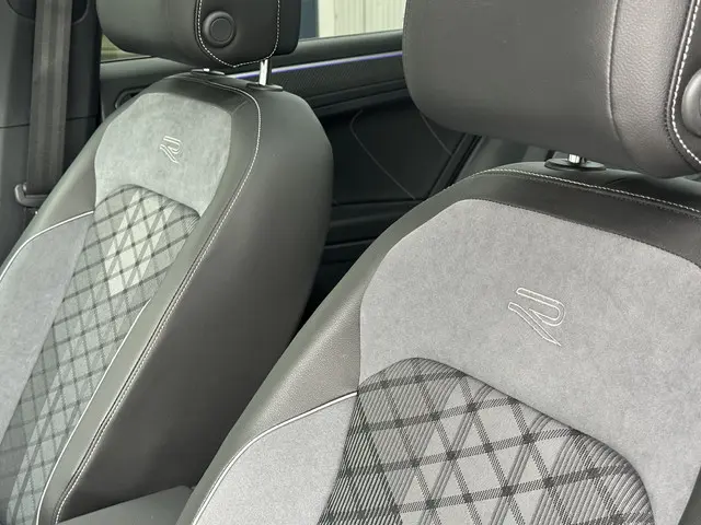 Volkswagen Tiguan 1.5 TSI R-Line 2023 Benzine 9