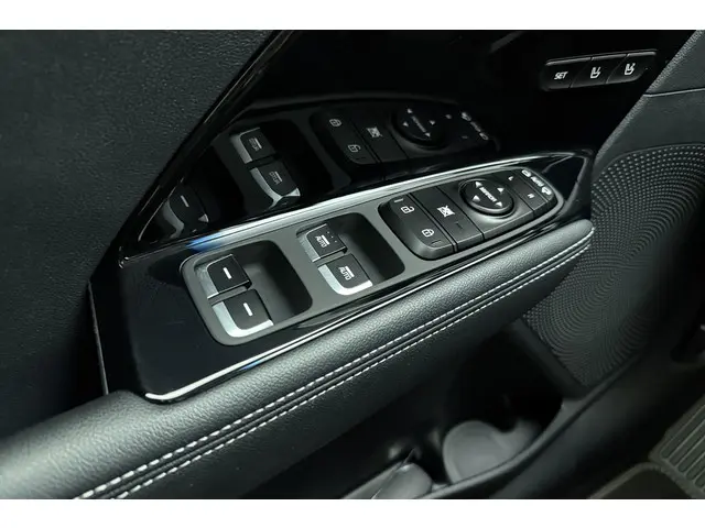 Kia e-Niro ExecutiveLine 64 kWh 2021 Elektrisch 32