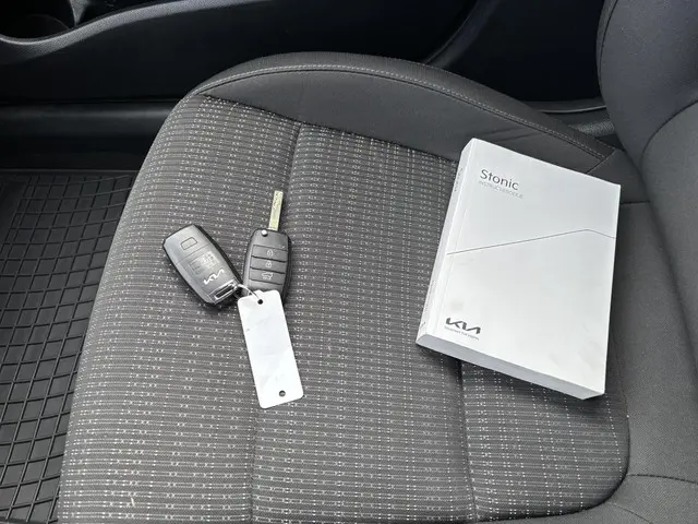 Kia Stonic 1.0 T-GDi MHEV DynamicPlusLine 2023 Benzine 14