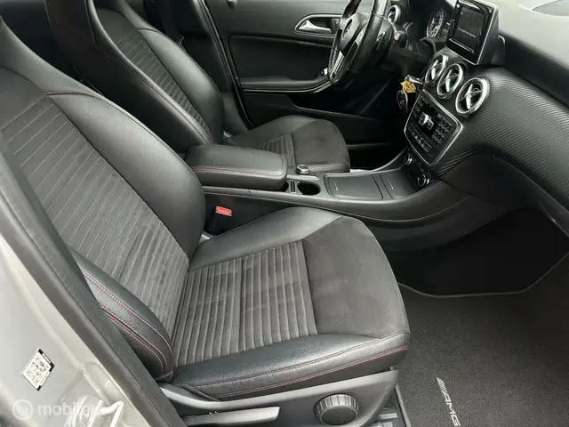 Mercedes-Benz A-Klasse 180 Prestige AMG 2015 Benzine 8