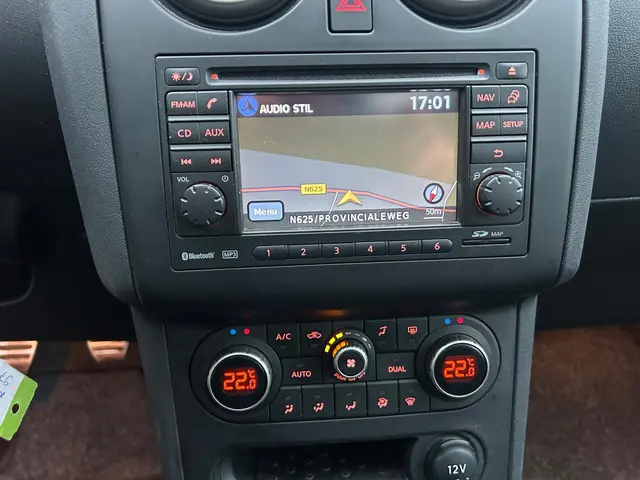 Nissan QASHQAI 1.6 Connect Edition !PANODAK! 2012 Benzine 18