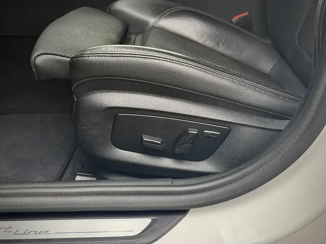 BMW 5 Serie Touring 520i High Executive 2018 Benzine 28