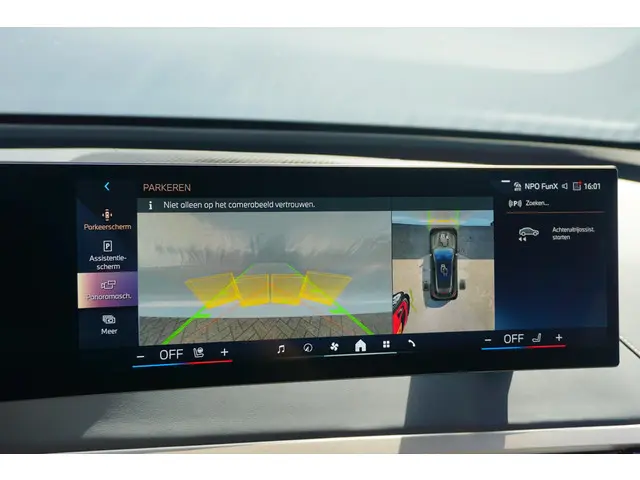 BMW iX xDrive40 2025 Elektrisch 21