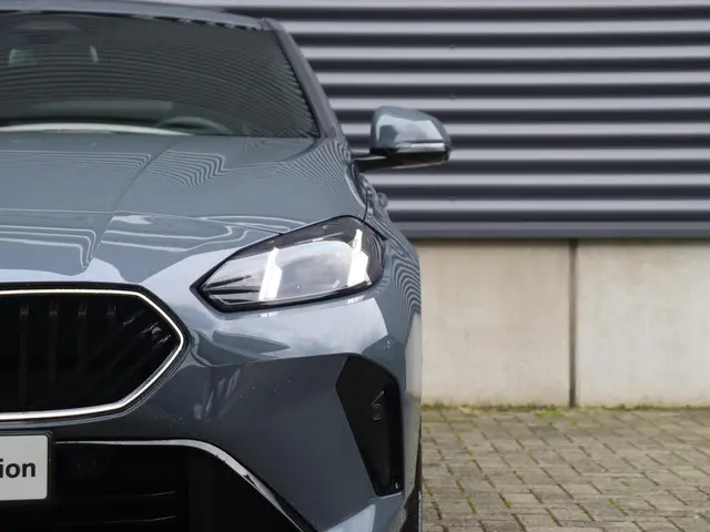 BMW 1 Serie 120 2025 Benzine 36