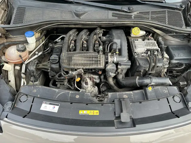 Citroën C4 Cactus 1.2 e-VTi Feel 2014 Benzine 12