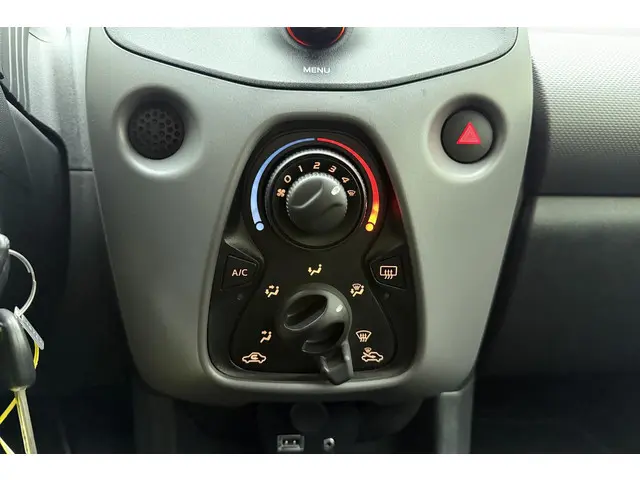 Peugeot 108 1.0 e-VTi Active 2020 Benzine 21