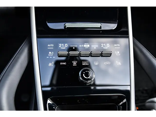 Porsche Cayenne Coupé 3.0 E-Hybrid 2025 Hybride Benzine 26