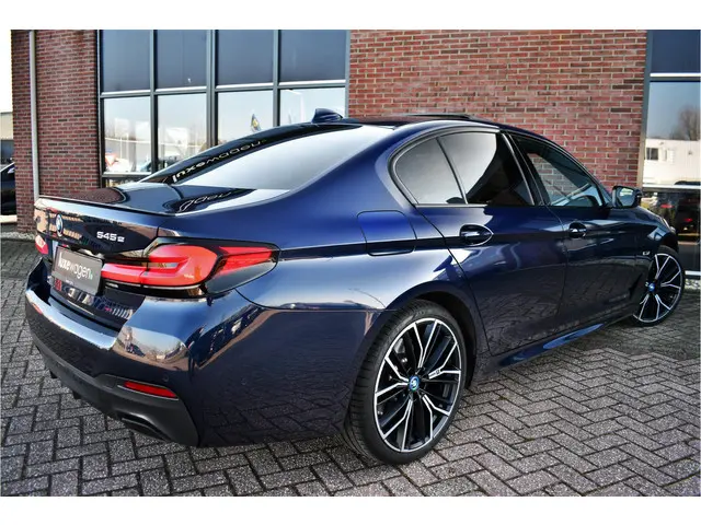BMW 5 Serie 545e xDrive M-Sport 2021 Hybride Benzine 80