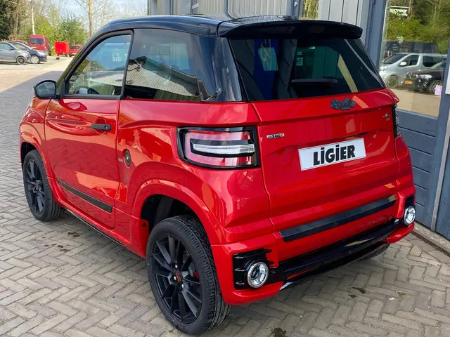 Ligier JS60 Brommobiel Ultimate Sun 2025 Diesel 14