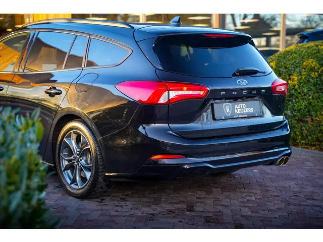 Ford Focus Wagon 1.0 EcoBoost ST Line 2019 Benzine 37