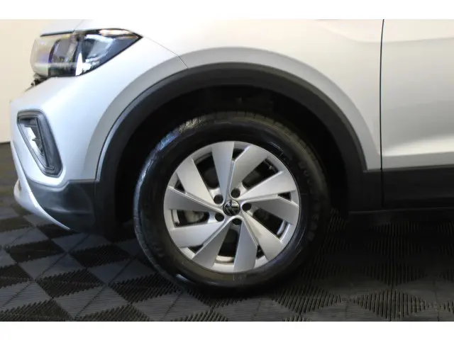 Volkswagen T-Cross 1.0 TSI Life Edition 2024 Benzine 4