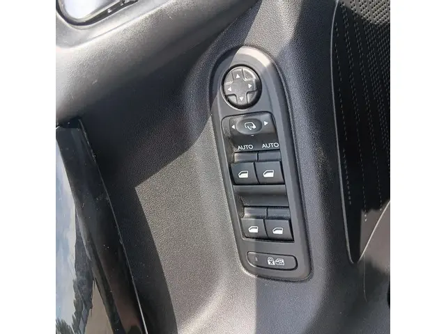 Citroën C3 1.2 VTi Exclusive 2014 Benzine 11
