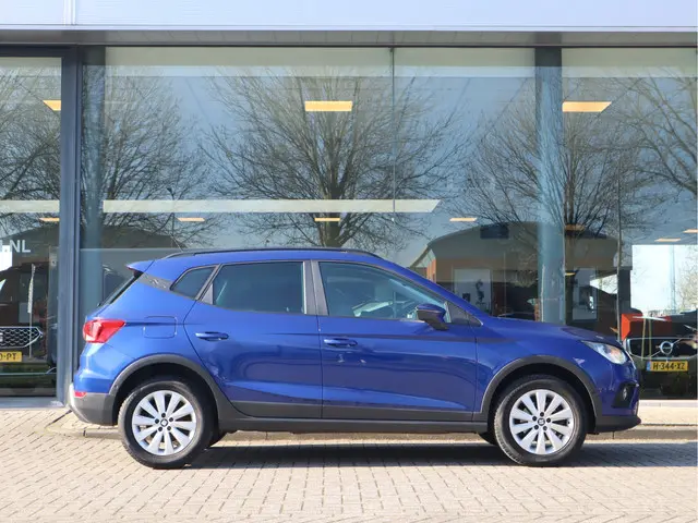 SEAT Arona 1.0 TSI Style Business 2019 Benzine 6