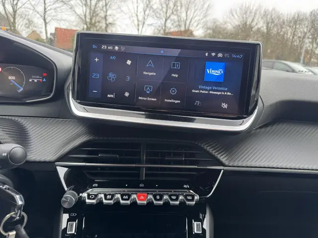 Peugeot 2008 1.2 PureTech 100 Allure+Camera!! 2024 Benzine 13