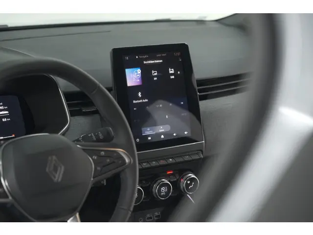 Renault Clio TCe 90 GPF techno 2025 Benzine 52