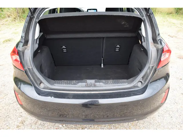 Ford Fiesta 1.1 Trend 2018 Benzine 34