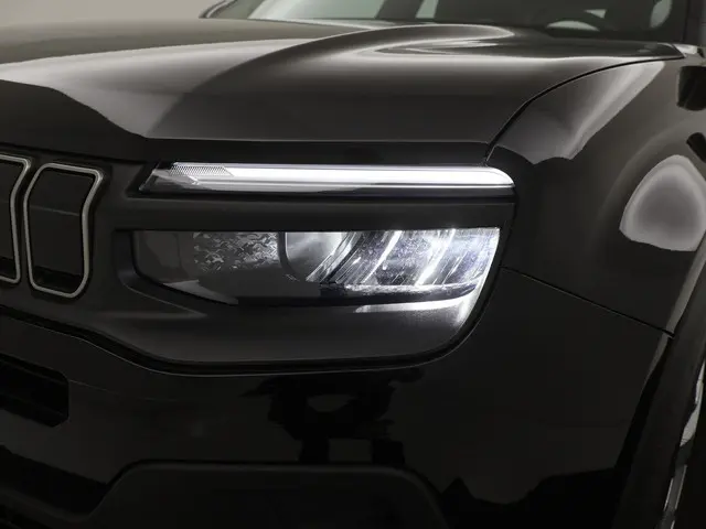 Jeep Avenger 1.2 Altitude 2024 Benzine 37