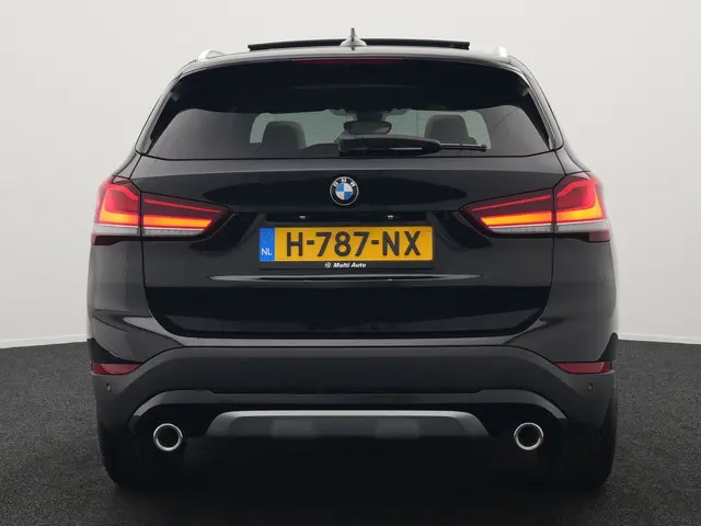 BMW X1 sDrive20i Sportline Automaat 192pk 2020 Benzine 17