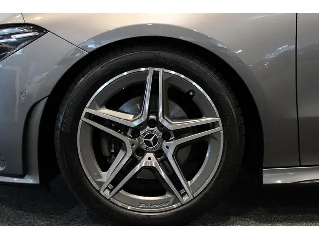 Mercedes-Benz CLA Coupé 180 Advantage 2019 Benzine 7