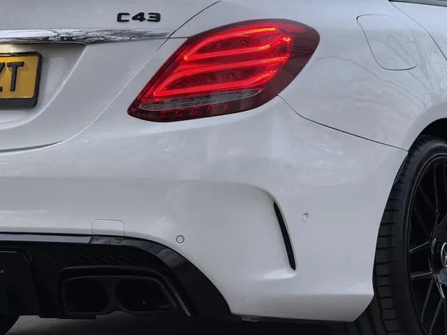 Mercedes-Benz C-Klasse AMG 43 4MATIC 2017 Benzine 28