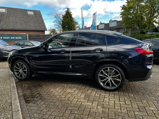 BMW X4 XDrive20i High Executive m-pakkat 2018 Benzine 31