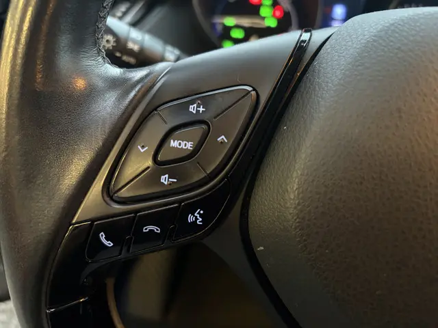 Toyota C-HR 1.8 Hybrid Premium 2017 Hybride Benzine 7