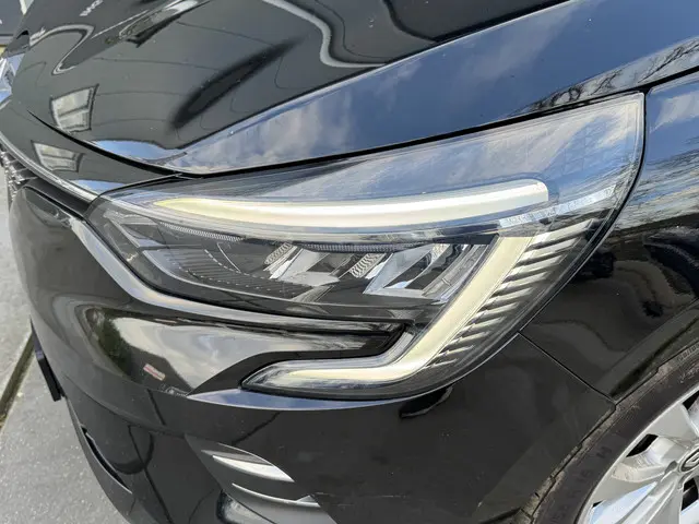 Renault Clio 1.0 TCe 92pk Intens 2022 Benzine 4