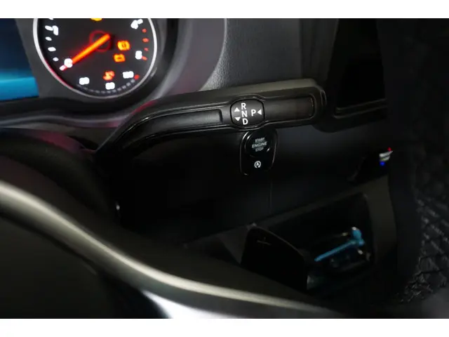 Mercedes-Benz Sprinter 211 1.9 CDI L2H2 FWD 2023 Diesel 22