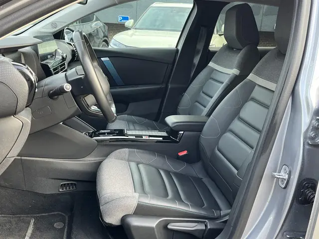 Citroën ë-C4 Shine 50 kWh 2022 Elektrisch 19