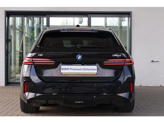BMW i5 Touring M60 xDrive 2024 Elektrisch 4