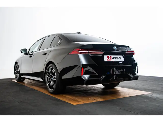 BMW 5 Serie 520i 2024 Benzine 55