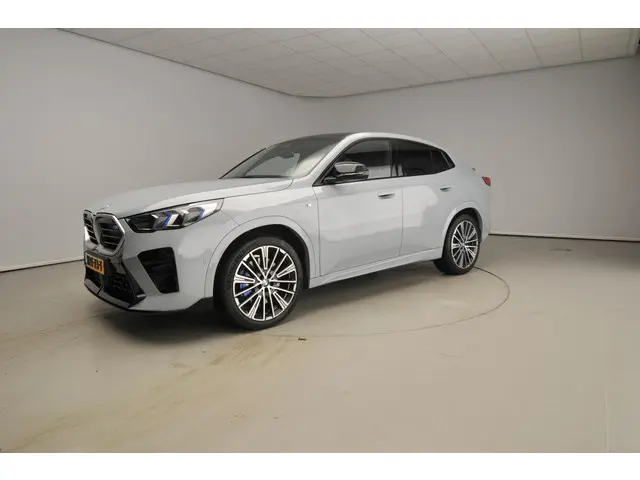 BMW X2 M35i xDrive 2025 Benzine 44