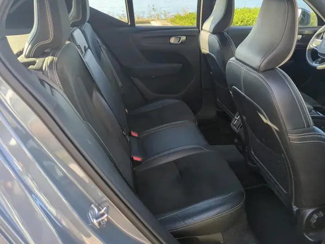 Volvo XC40 Recharge P8 AWD R-Design 2020 Elektrisch 12