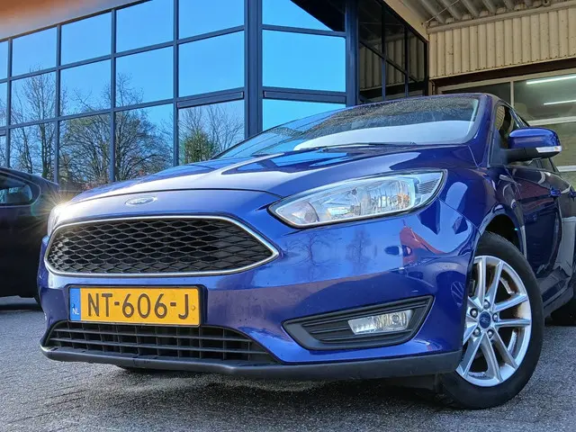 Ford Focus 1.0 Lease Edition, Start NIET 2017 Benzine 3