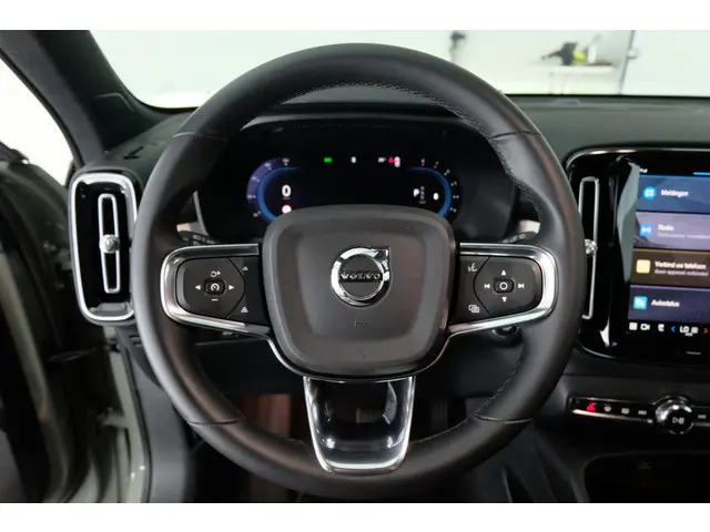 Volvo XC40 2.0 B4 Plus Dark 2024 Hybride Benzine 9