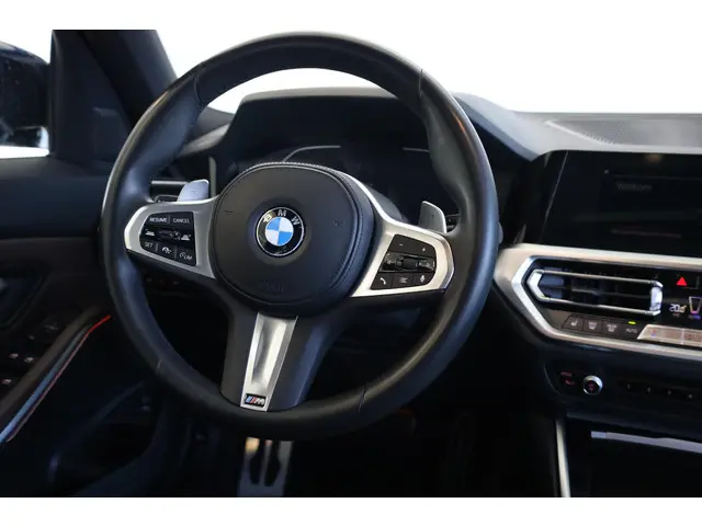 BMW 3 Serie Touring 320i 2020 Benzine 11