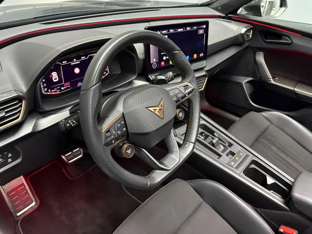 CUPRA Formentor 2.0 TSI 4DRIVE 2022 Benzine 7