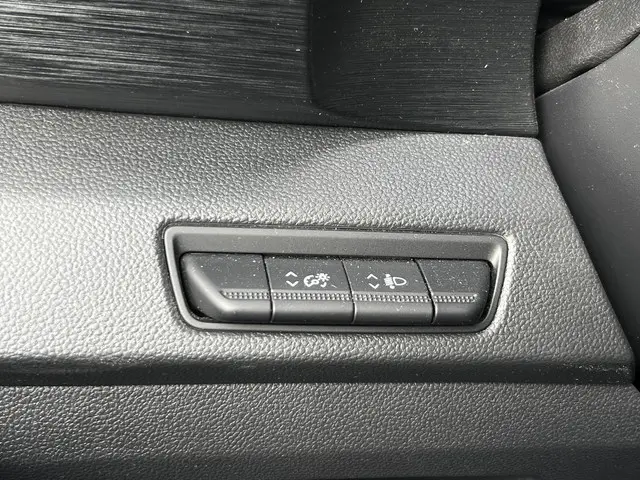 Renault Trafic 2.0 dCi 150 T29 L2H1 DC Luxe 2023 Diesel 33