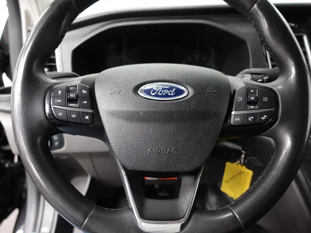 Ford Transit Custom 320 2.0 TDCI L2H1 Sport 2023 Diesel 17