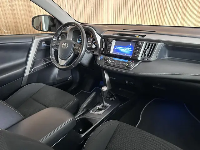 Toyota RAV4 2