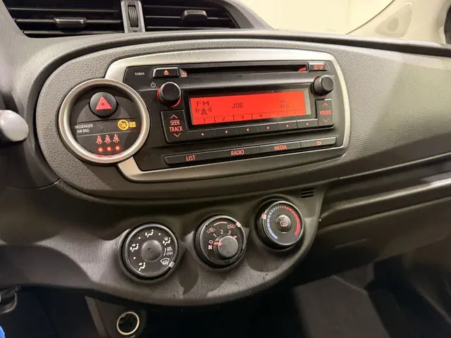 Toyota Yaris 1.0 VVT-i Comfort 2014 Benzine 14