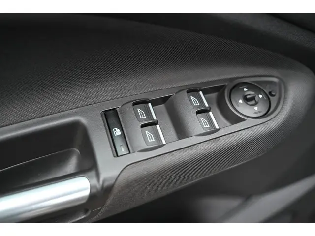 Ford C-MAX 1.0 Trend 2015 Benzine 16