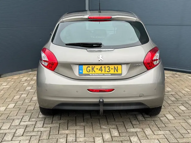 Peugeot 208 1.2 VTi Allure / Pano / Led / Pdc 2014 Benzine 11