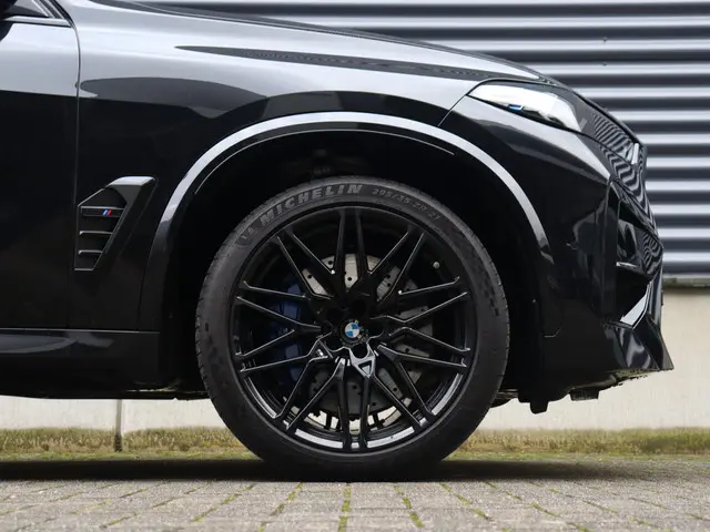 BMW X5 M Competition 2025 Benzine 6