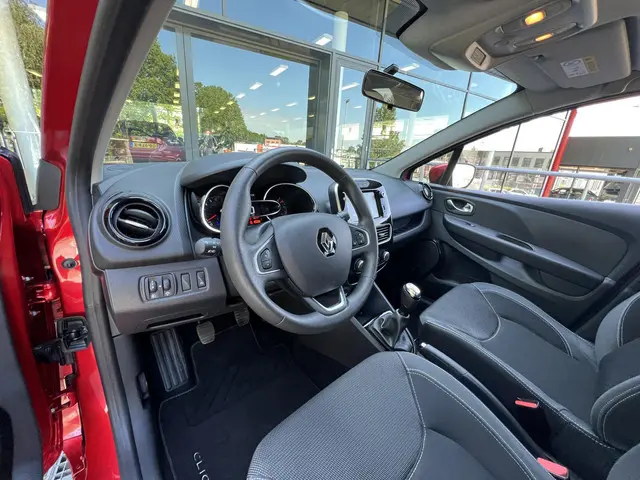 Renault Clio 0.9 TCe Zen 2019 Benzine 24