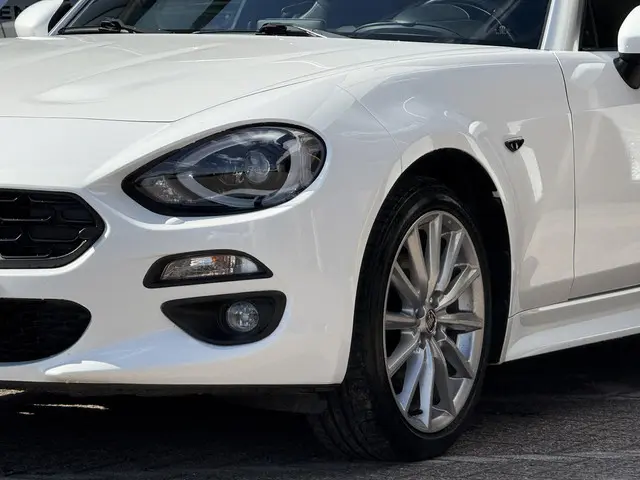 Fiat 124 Spider 1.4 MultiAir Turbo Lusso 2017 Benzine 21